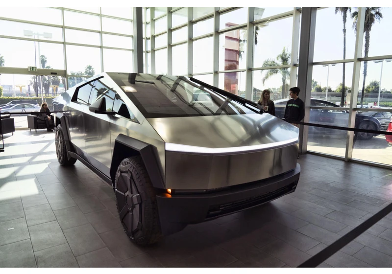 Tesla could still sue Cybertruck owners if they flip their vehicles too soon