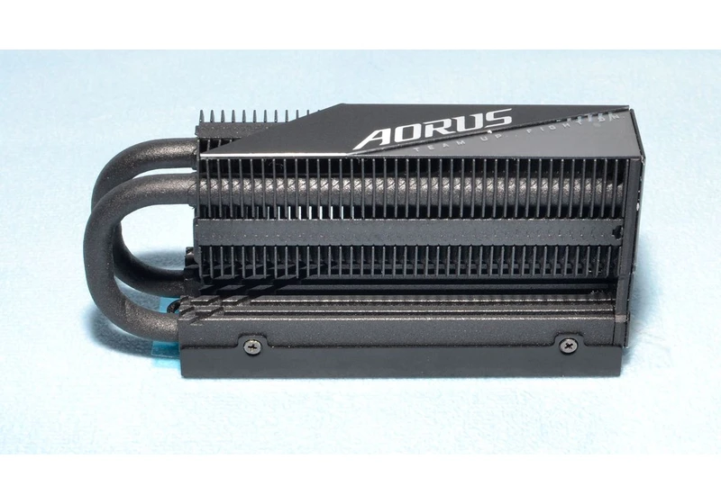 Gigabyte Aorus Gen5 12000 SSD Review: Fast, Fanless, and Formidable