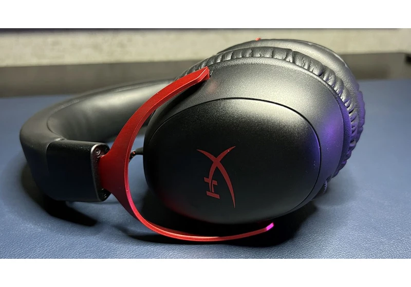 HyperX Cloud III Wireless Review: For the Device Minimalist