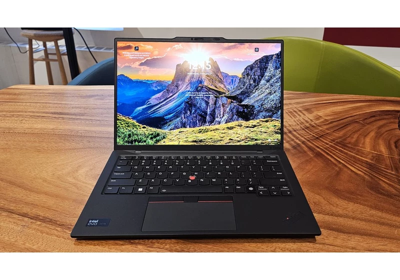  Lenovo ThinkPad X1 Carbon (Gen 12) Review: Light in Weight, Heavy in AI 