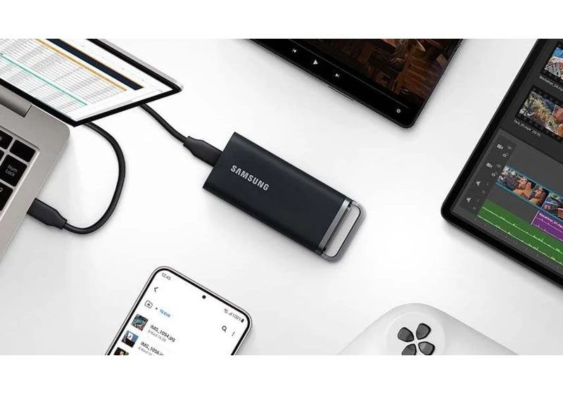  Samsung's capacious 8TB T5 Evo breaks the external SSD capacity barrier but maybe not the bank, debuting well below its eye-watering launch MSRP in China 