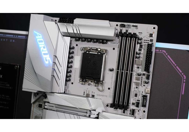 Intel’s next-gen chips will stay on the LGA 1700 socket