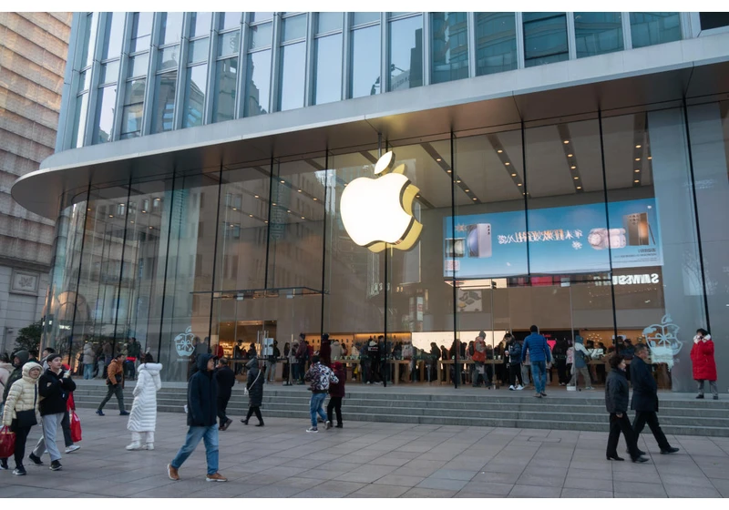 Apple is reportedly looking to team up with news publishers to train its AI