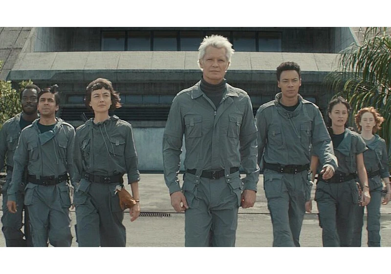 'Alien: Earth' Creator Noah Hawley Wants You to Have That 'I'm Out' Feeling Each Week