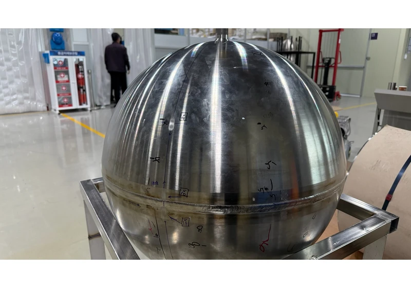 Scientists 3D print titanium fuel tank for space travel — world's first to pass critical durability test 