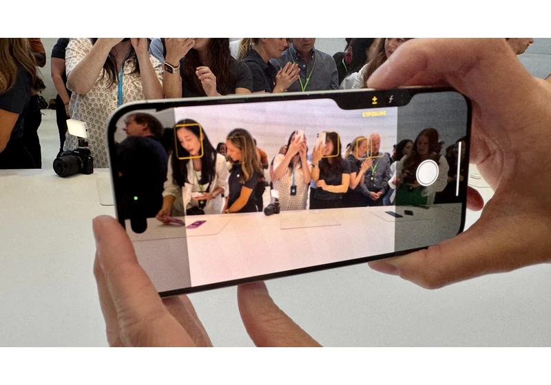 I Hated the Apple Intelligence Button on My iPhone 16. Here's How I Turned It Off for Good