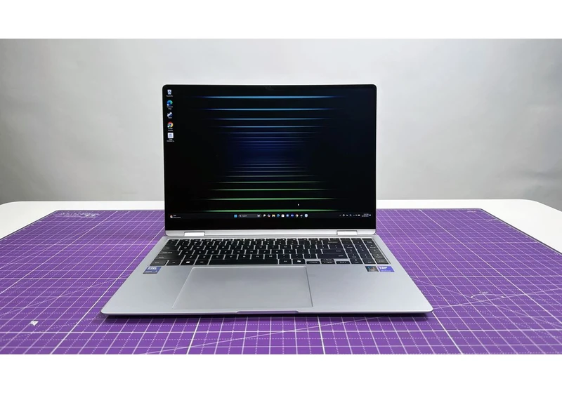  Samsung Galaxy Book 5 Pro 360 hands-on: This long-lasting 2-in-1 is surprisingly thin and light 