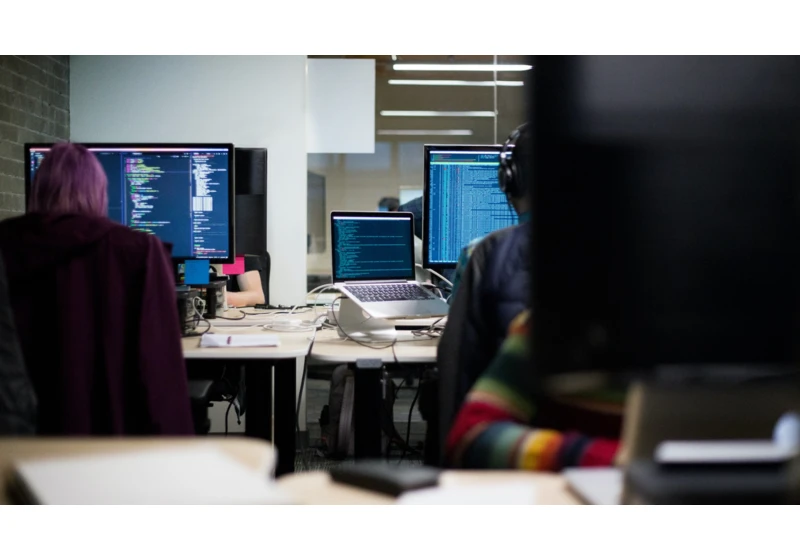 Watch out, Microsoft Outlook could soon give away when you're sneakily working from home
