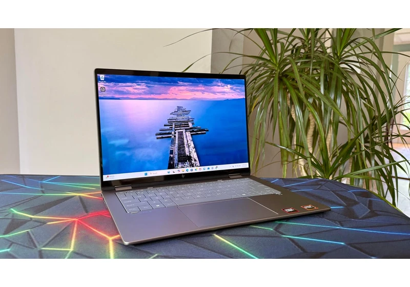 HP OmniBook X Flip 14 Review: Midrange 2-in-1 Offers Style and Value