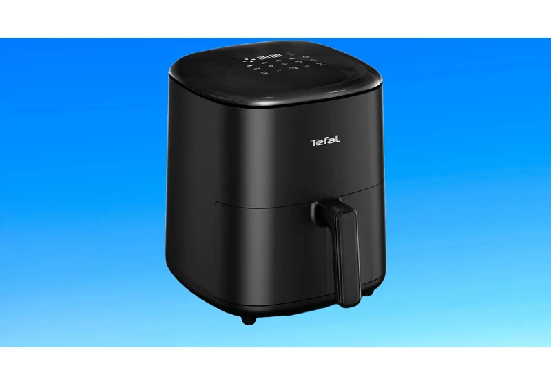 Score 38% off the Tefal Easy Fry Max Digital Air Fryer today