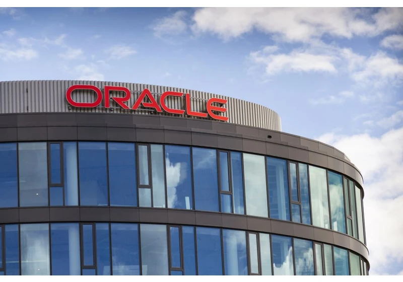 Oracle signs a mystery huge cloud contract - one which could net it $30bn in revenue