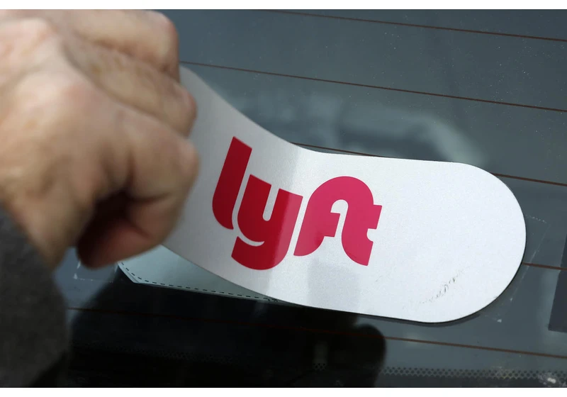 An earnings typo sent Lyft's stock price into the stratosphere
