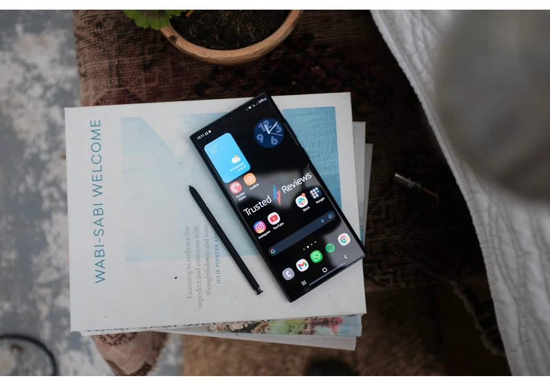 The S22 Ultra is now cheaper than the Galaxy S23