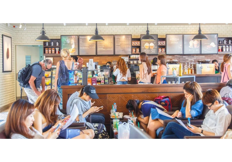 Starbucks in Korea asks customers to stop bringing in printers/desktop computers