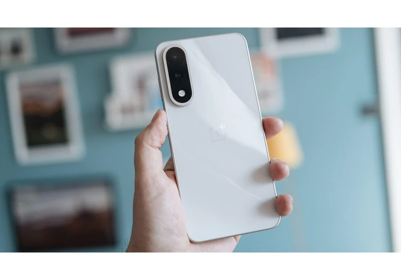 The OnePlus Nord 5's Marble Design Is My Favorite Thing About This Phone