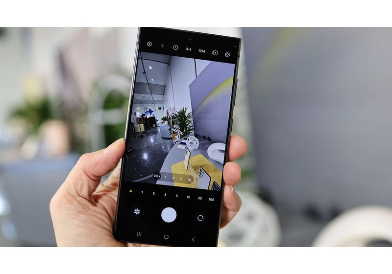 Crack your Galaxy phone display? The fix might cost you nothing if you subscribe to this Samsung service