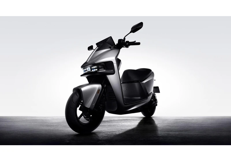 Gogoro's new flagship Pulse is a sporty, high-tech scooter