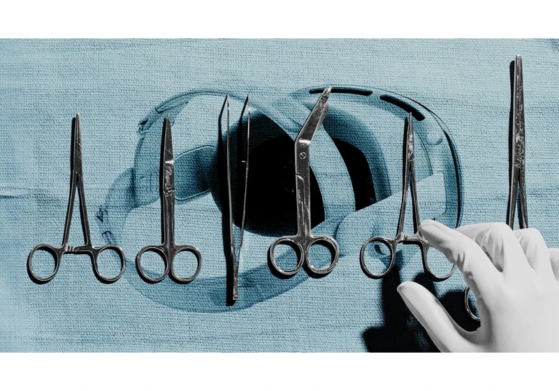 Medical staff are using the Apple Vision Pro during surgeries. What could go wrong?