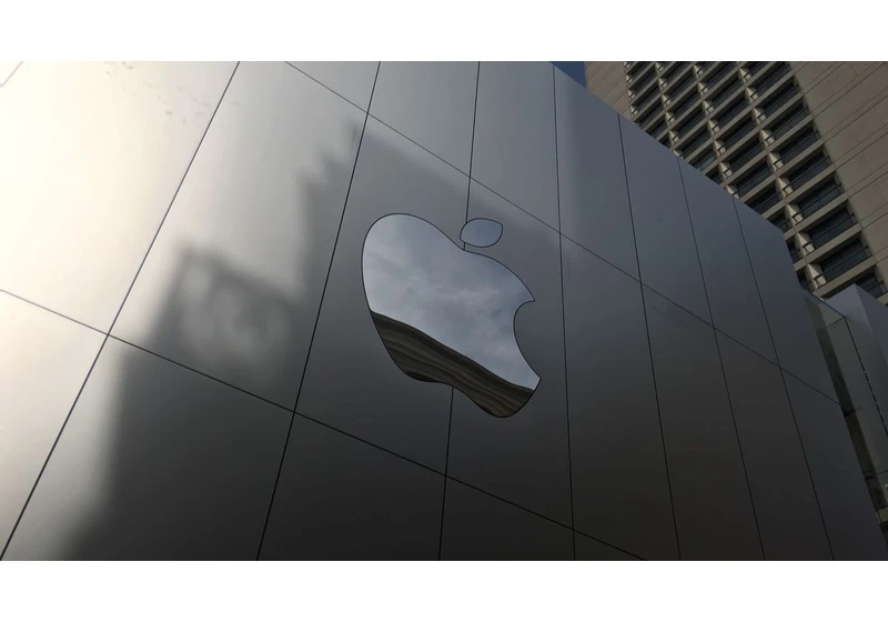 Apple's gloves-on approach with AI is giving Siri a bad look — Former staffers say it's a "hot potato" being tossed around AIMLessly