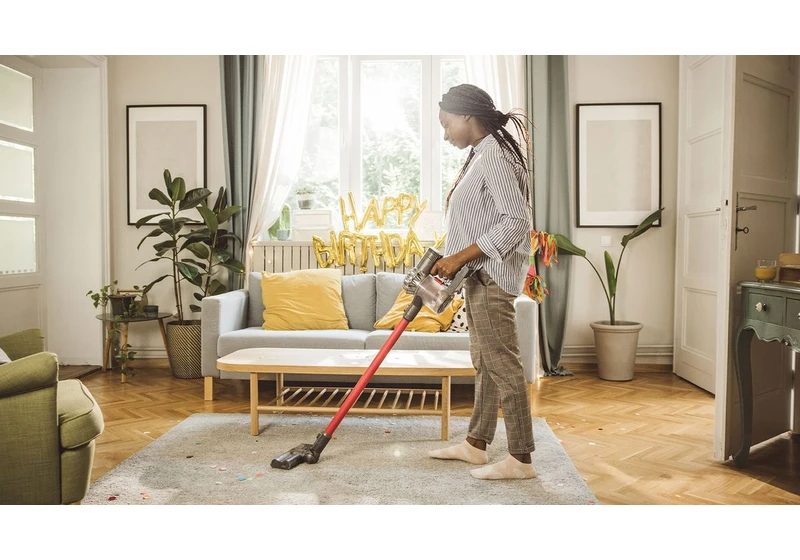 What to do if your vacuum cleaner smells like burning