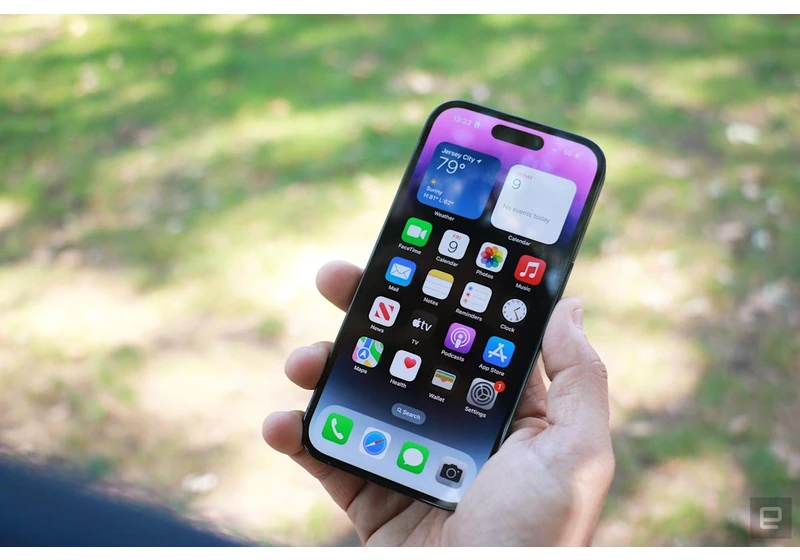 Ask Engadget: How do I answer calls on my iPhone with only my voice?