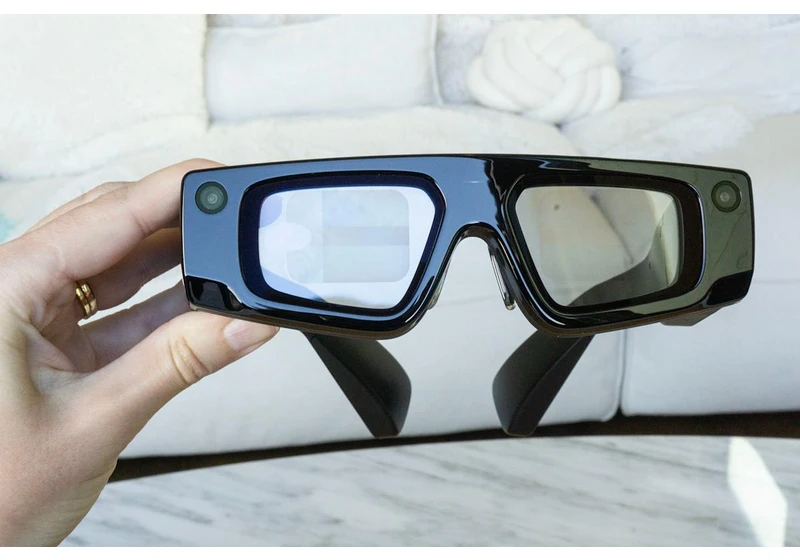 Snap says new 'lightweight' AR glasses will come in 2026