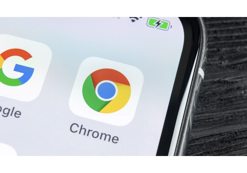 Chrome tests Google side search in the browser