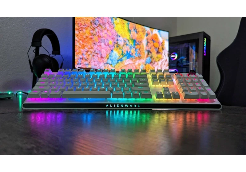 Alienware Tri-Mode Wireless Gaming Keyboard (AW920K) review: Expensive, multi-PC wireless luxury