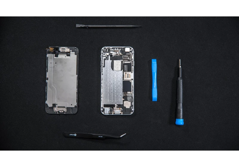 I Replaced My iPhone Battery Myself and It Was Easy. Here's How You Can Too