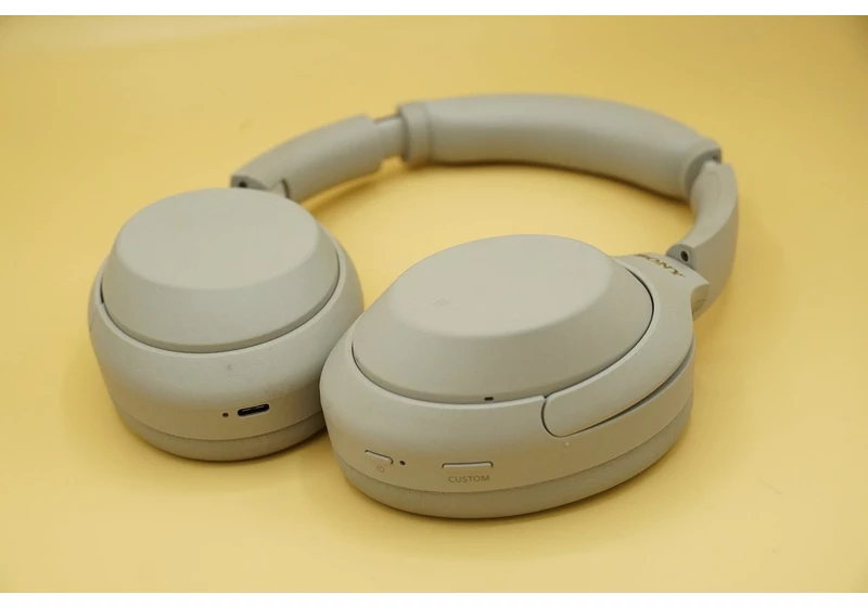 The classic Sony WH-1000XM4 headphones are now a steal at Amazon
