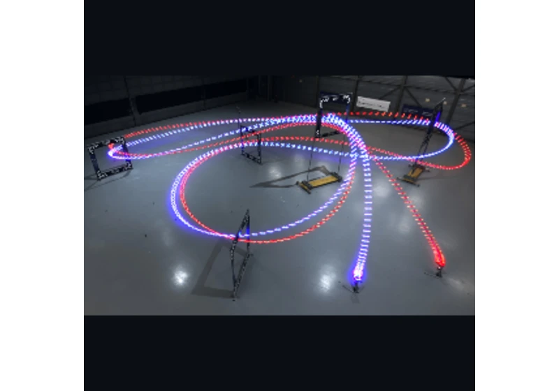 Inteligence Switft poráží světové šampiony v rychlostních závodech dronů