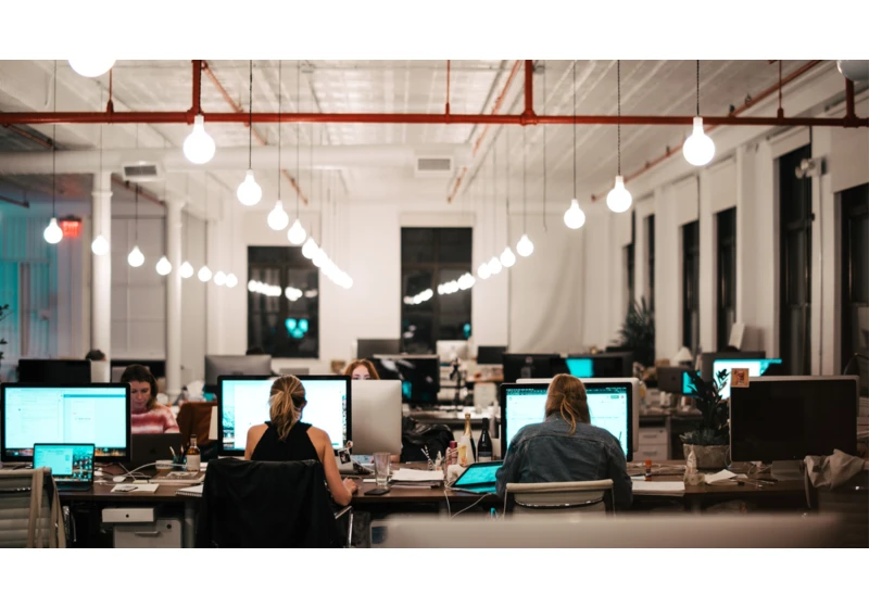 Many office workers say they still haven't been trained on Gen AI