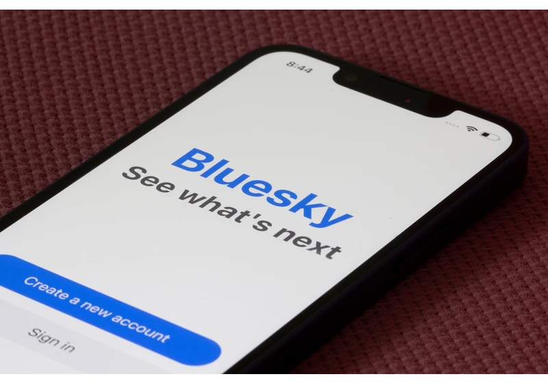 Bluesky Social: Inside The New Decentralized Social Media Platform via @sejournal, @kristileilani