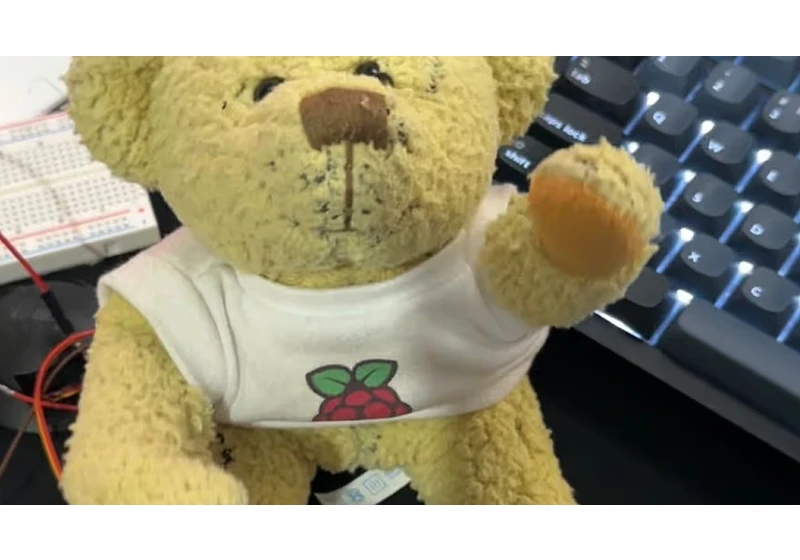 Raspberry Pi Pico Animates Babbage the Bear