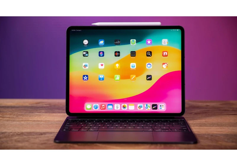 Forget an iPhone Flip. I Want a Foldable iPad Instead
