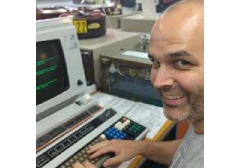 A month using XMPP (using Snikket) for every call and chat