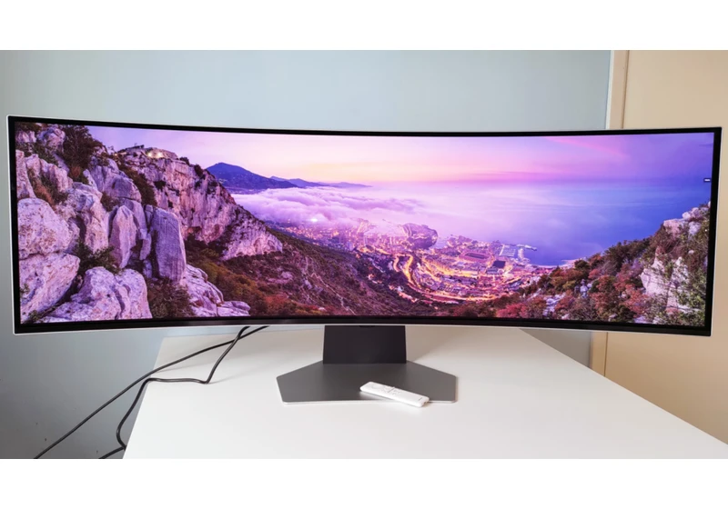 Take $650 off Samsung’s 49-inch ultrawide OLED gaming monitor today