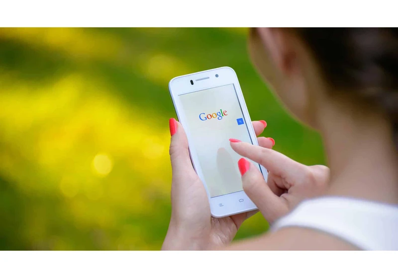 New Google mobile search feature: People Search Next