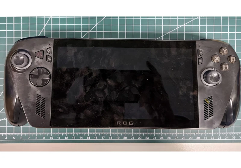 Is this the first Xbox-branded handheld console in the flesh?
