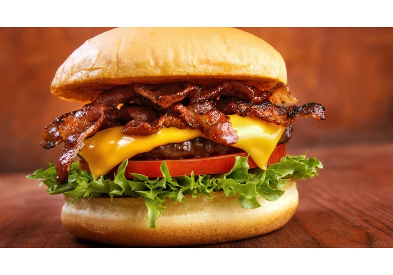 This Is the Easiest Way to Make a Bacon Cheeseburger