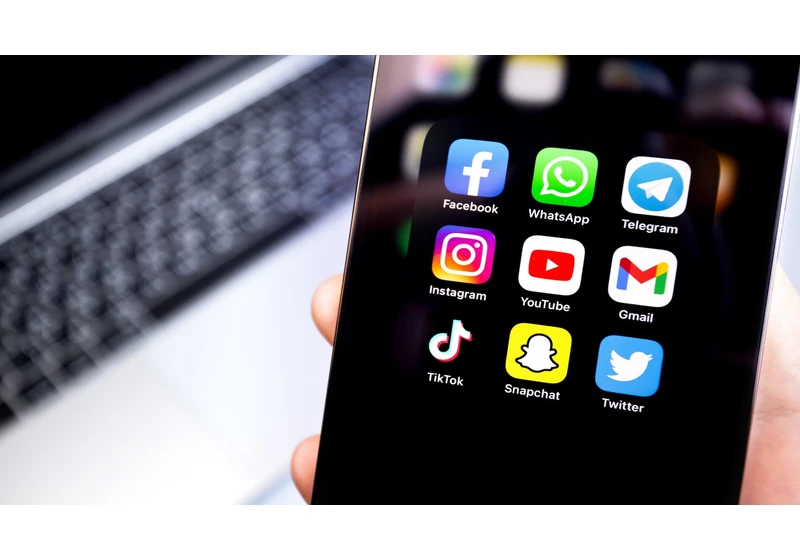 Webinar: Mastering social media SEO to increase discoverability and traffic by Cynthia Ramsaran