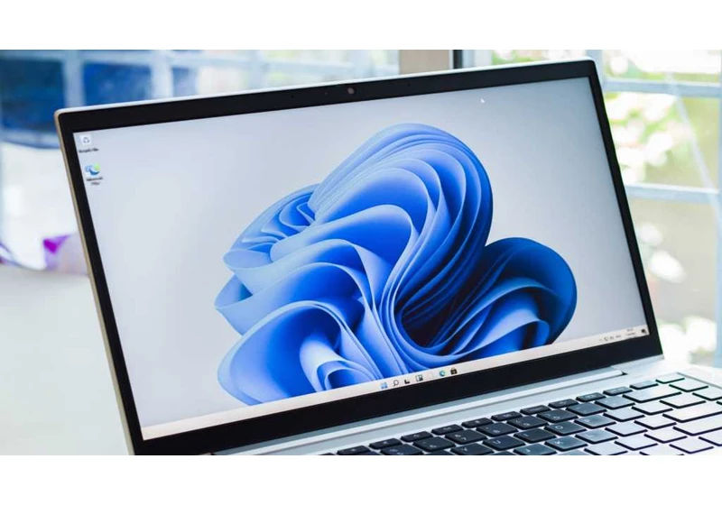 Windows 11’s clock now displays seconds, a change opposed for decades