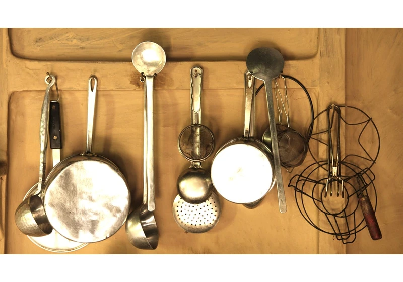 Professional Chefs Beg: Don't Waste Your Money on These 20 Overrated Kitchen Tools