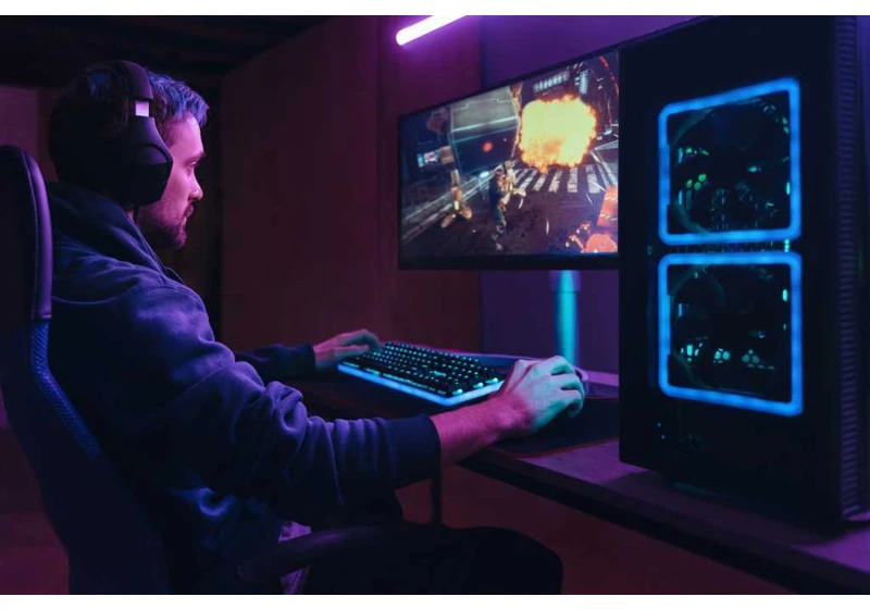 Why most pro gamers use a claw grip with gaming mice