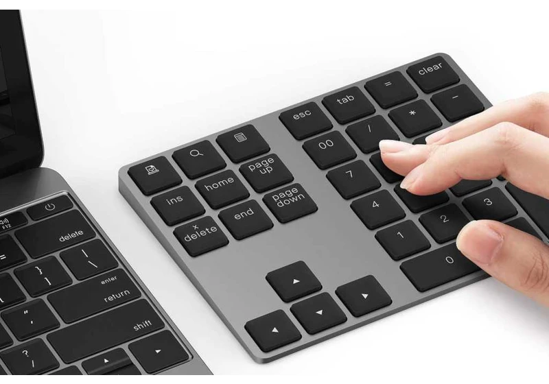 Need a numpad? Add this wireless one to your laptop for just $30
