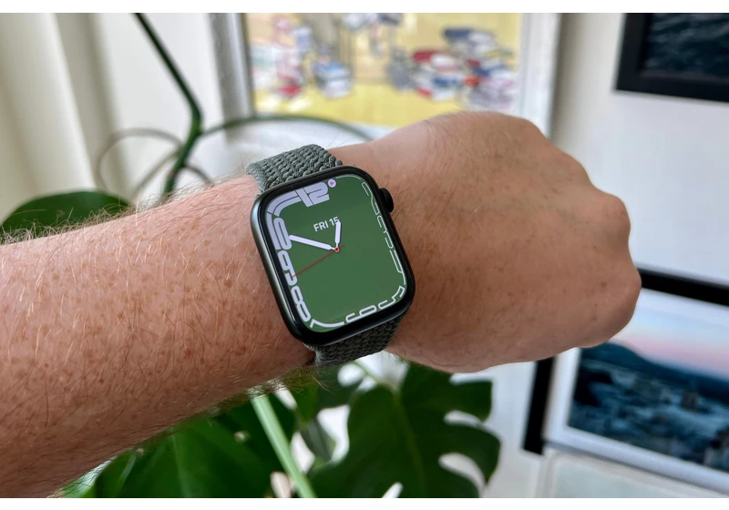 Here's how to get the Apple Watch 7 for under £250