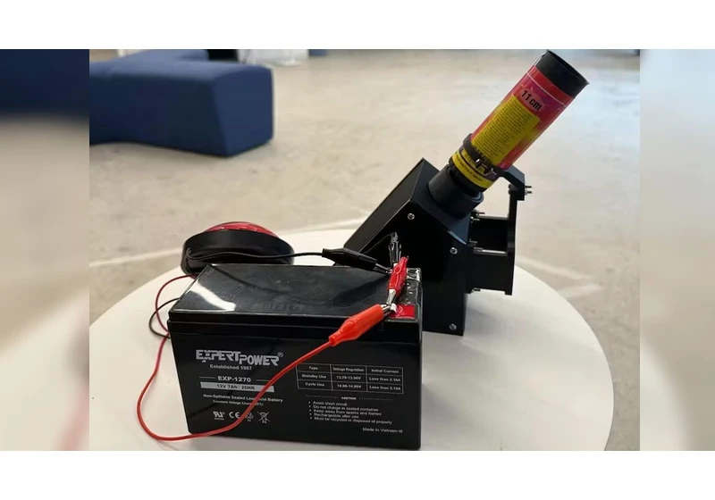 This Raspberry Pi Confetti Bot is Ready to Party
