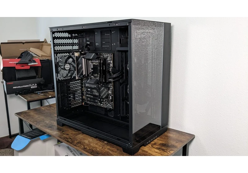Lian Li’s O11D EVO XL Hands-On: Roomy and Massively Customizable