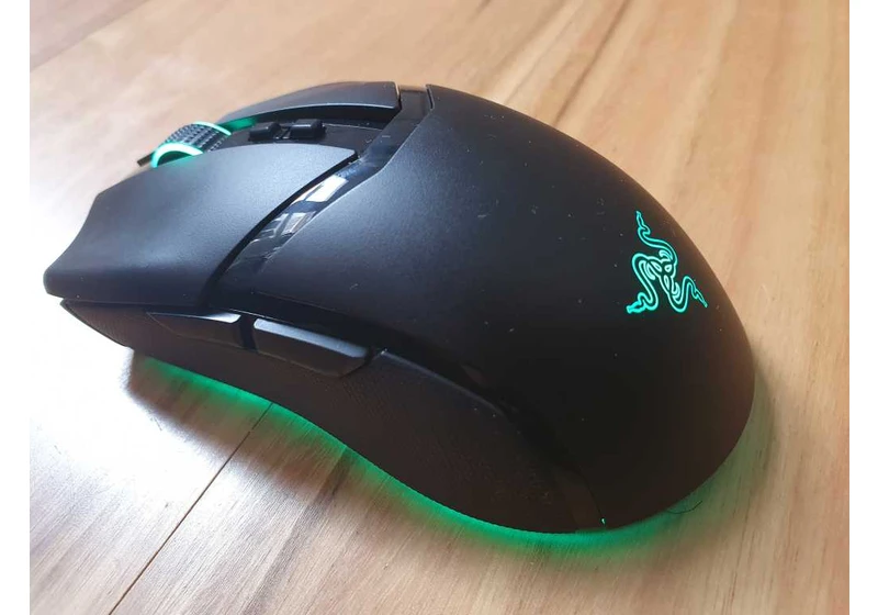 Razer Cobra Pro review: A tiny, spectacular all-around gaming mouse