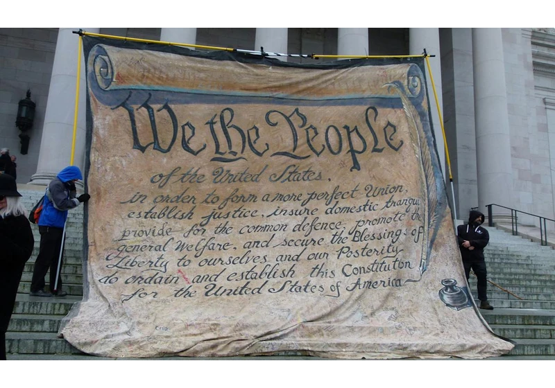 Sections on habeas corpus and nobility titles were temporarily removed from Congress' US Constitution website